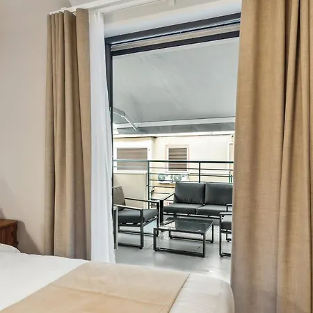 Limehome Solonos Center * Афины