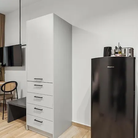 Апартаменты Limehome Solonos Center *