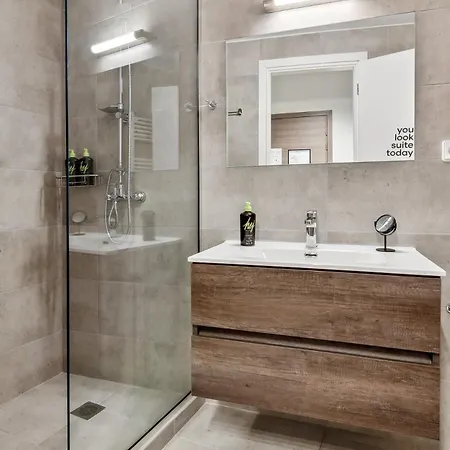Апартаменты Limehome Solonos Center *