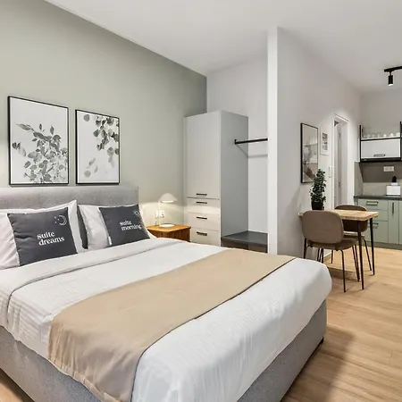 Limehome Solonos Center Апартаменты *
