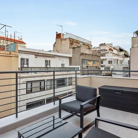 Limehome Solonos Center Апартаменты