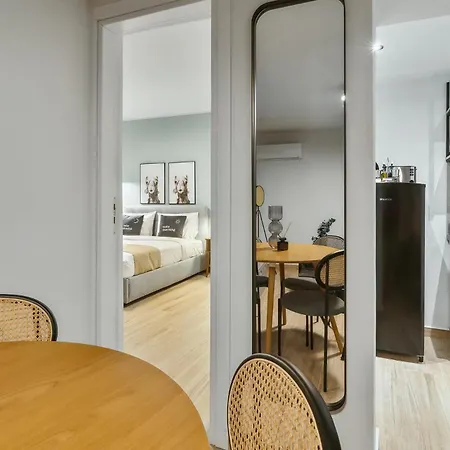 Limehome Solonos Center * Афины