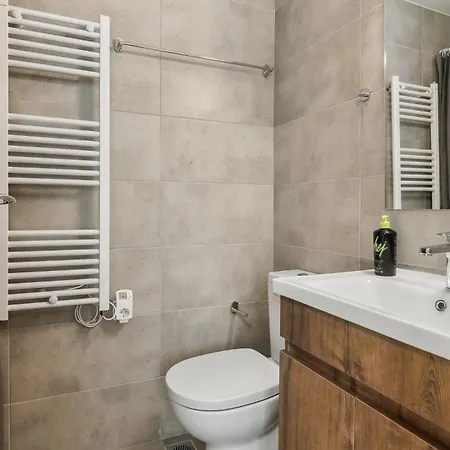 Limehome Solonos Center Апартаменты