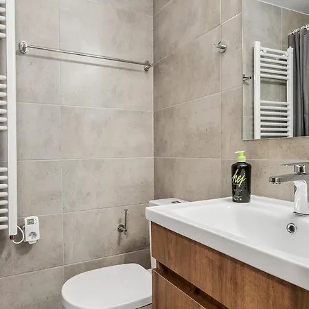 Limehome Solonos Center * Athens